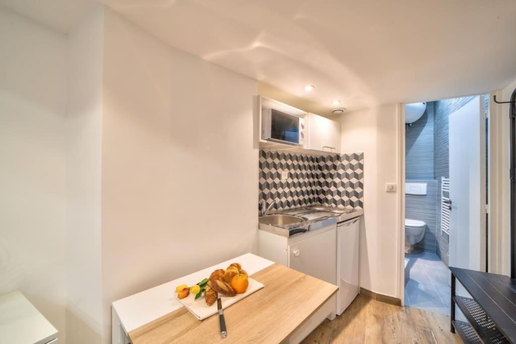 Bel Appartement Au Coeur De Montmartre Paris Eksteriør billede